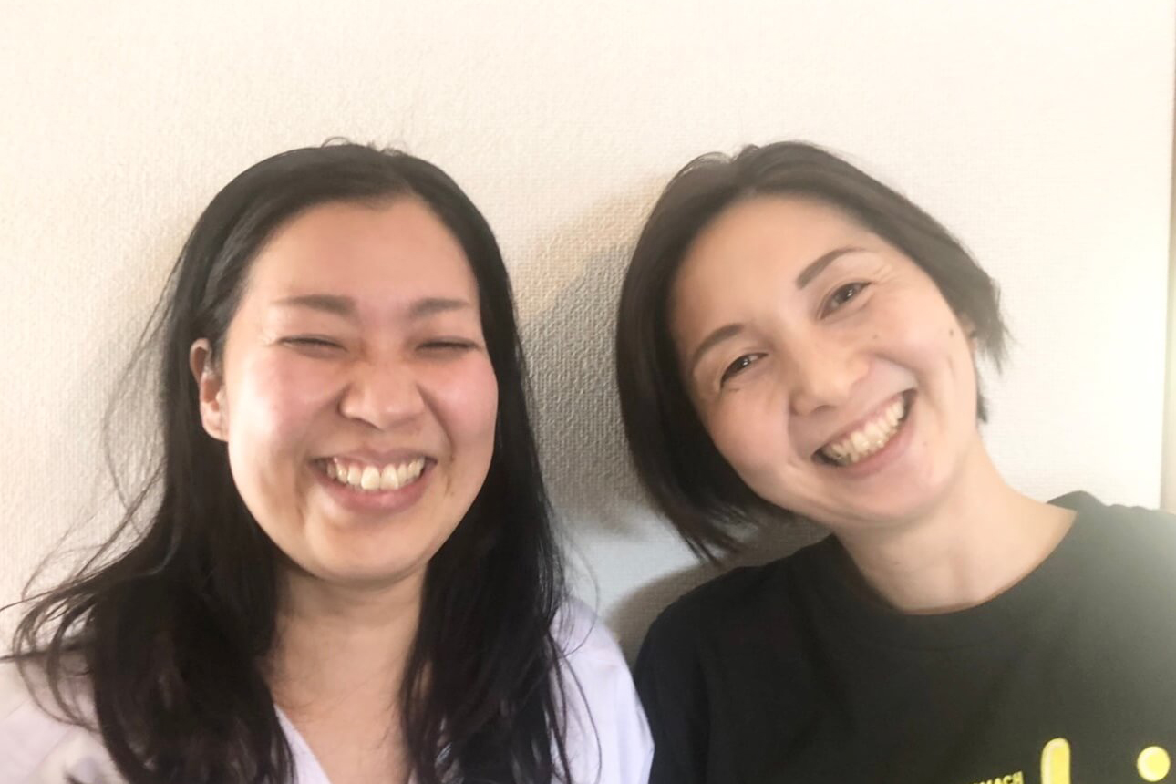緑の整体院院内にて患者の宮嶋さんと一緒に撮った写真画像